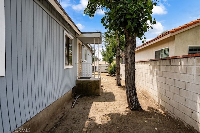 368 W St, Upland, CA 91786 - view of side of home with fence