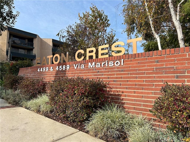 4499 Via Marisol Unit 327, Los Angeles, CA 90042 - view of community sign