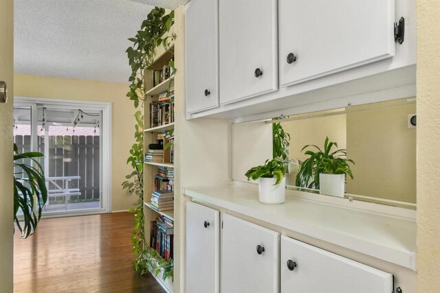 2610 Hillridge Ln, Spring Valley, CA 91977 - interior space featuring wood finished floors and a textured ceiling