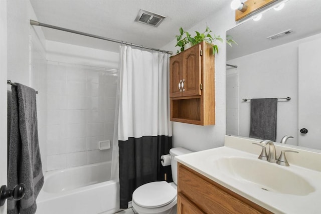 2610 Hillridge Ln, Spring Valley, CA 91977 - bathroom featuring vanity and shower / bath combo with shower curtain