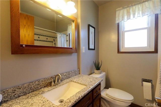 11618 Cedarvale St, Norwalk, CA 90650 - bathroom featuring toilet, vanity, and curtained shower