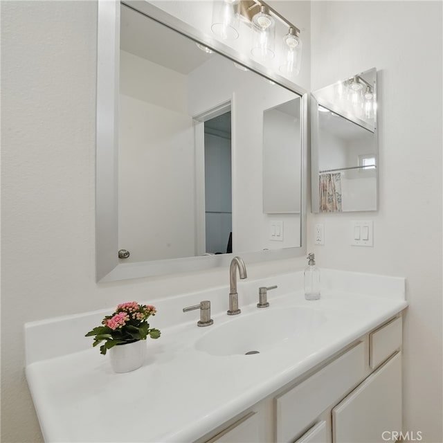 13722 Cerise Ave, Hawthorne, CA 90250 - bathroom featuring vanity
