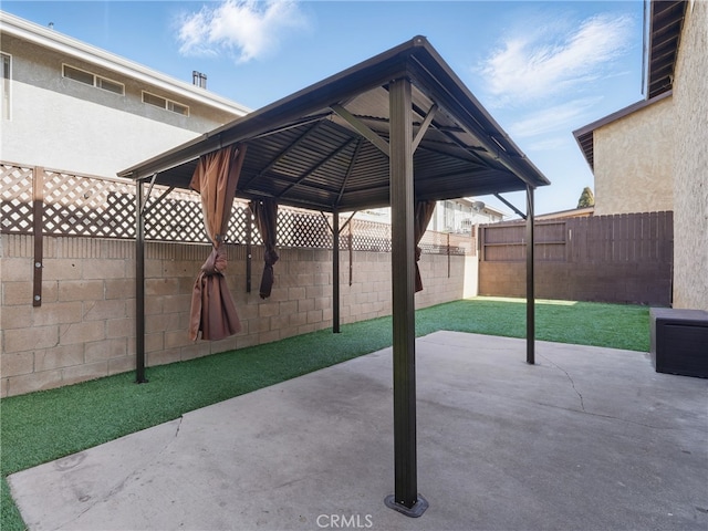13722 Cerise Ave, Hawthorne, CA 90250 - view of patio / terrace featuring a fenced backyard