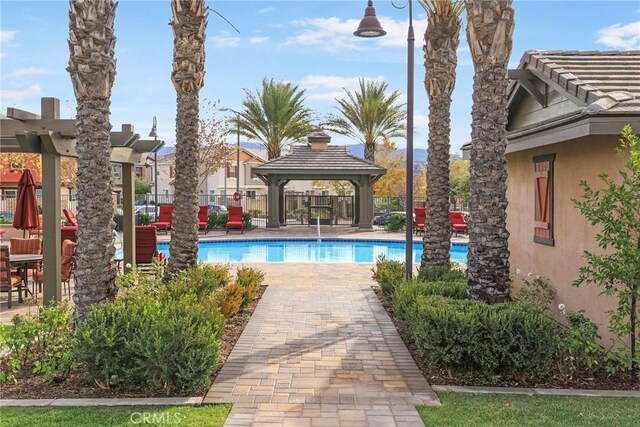 26703 Lexington Ln, Saugus, CA 91350 - community pool with a gazebo and fence