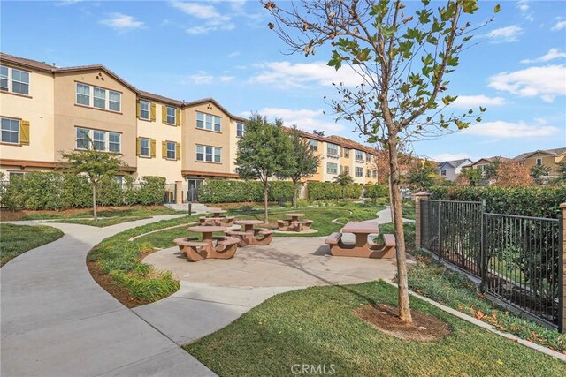 26703 Lexington Ln, Saugus, CA 91350 - view of community with fence and a residential view
