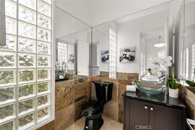 4462 Fallsbrae Rd, Fallbrook, CA 92028 - bathroom with vanity