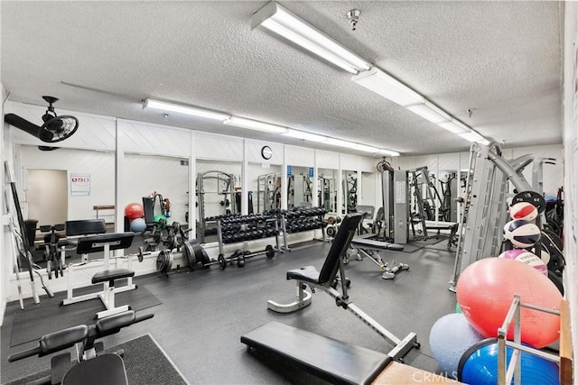810 Camino Real Unit 104, Redondo Beach, CA 90277 - workout area with a textured ceiling