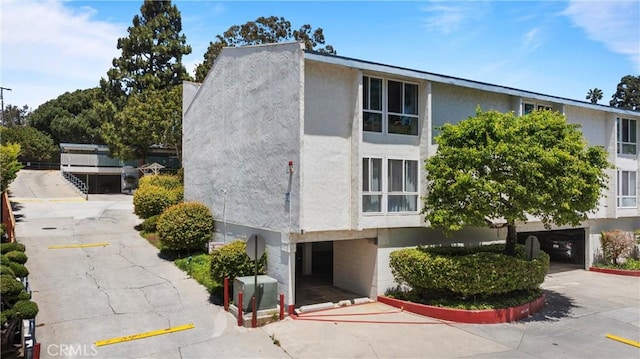 810 Camino Real Unit 104, Redondo Beach, CA 90277 - view of front of property featuring stucco siding