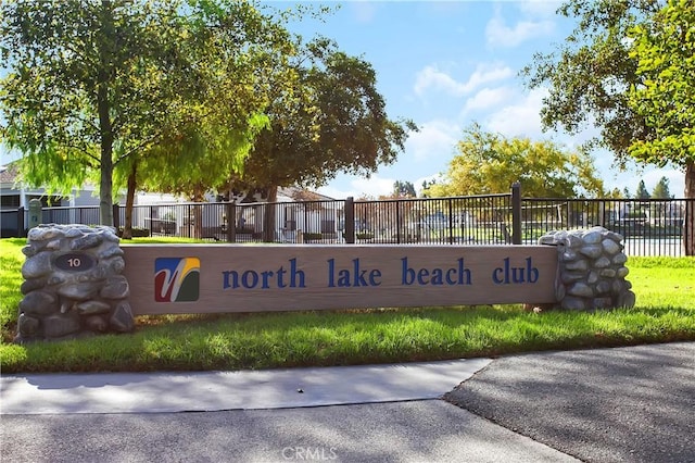 9 Northgrove Unit 11, Irvine, CA 92604 - community / neighborhood sign with fence