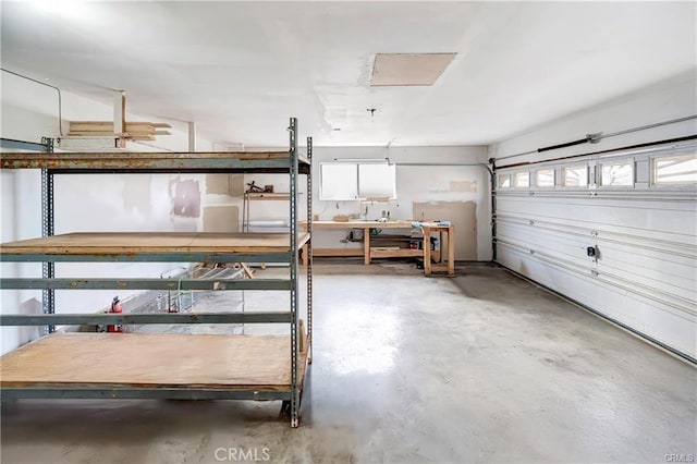 5306 W W Ave M4, Lancaster, CA 93536 - garage featuring a workshop area