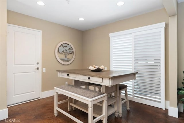 620 Via Umbroso, San Clemente, CA 92672 - dining space featuring recessed lighting and baseboards