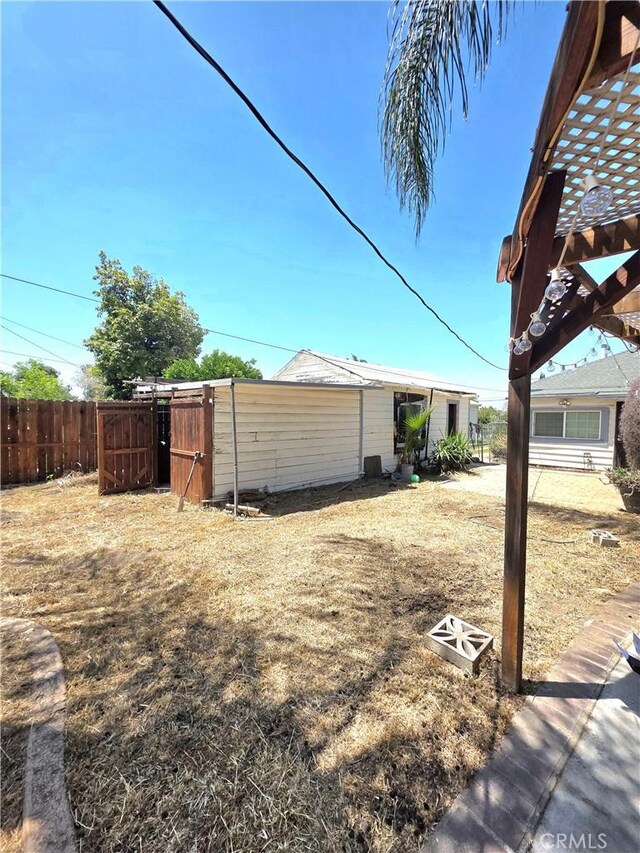 6965 Fairfax Dr, San Bernardino, CA 92404 - photo 18
