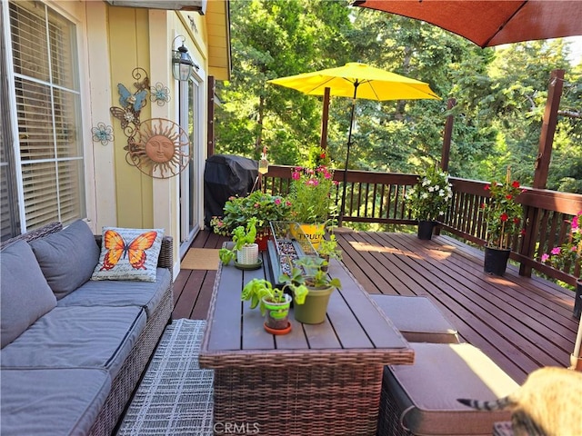 678 Buckingham Sq, Lake Arrowhead, CA 92352 - deck with outdoor lounge area and area for grilling