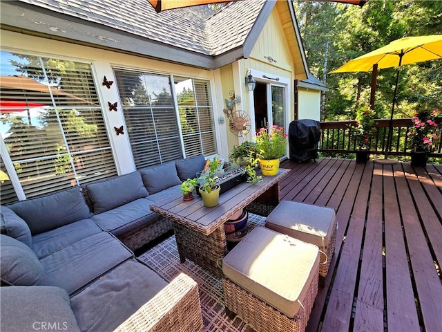 678 Buckingham Sq, Lake Arrowhead, CA 92352 - wooden deck featuring an outdoor hangout area and grilling area