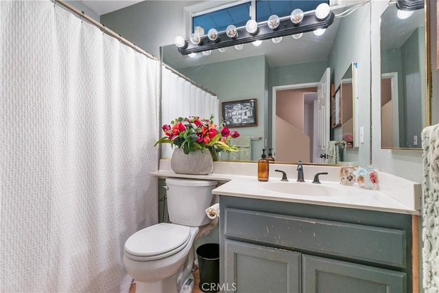 678 Buckingham Sq, Lake Arrowhead, CA 92352 - full bathroom with toilet and vanity