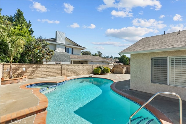 25536 Old Course Way, Valencia, CA 91355 - view of swimming pool featuring a fenced backyard, a patio area, and a pool with connected hot tub