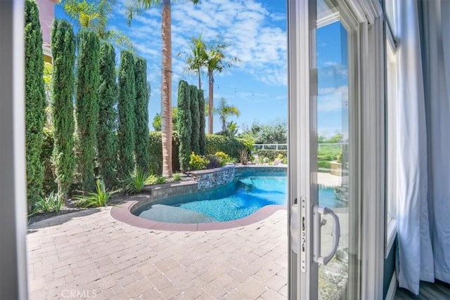 16 Vistamar Dr, Laguna Niguel, CA 92677 - swimming pool featuring a patio