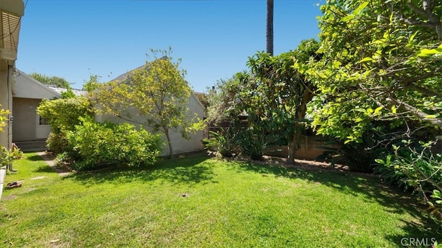 1511 Coolidge Ave, Pasadena, CA 91104 - view of green lawn