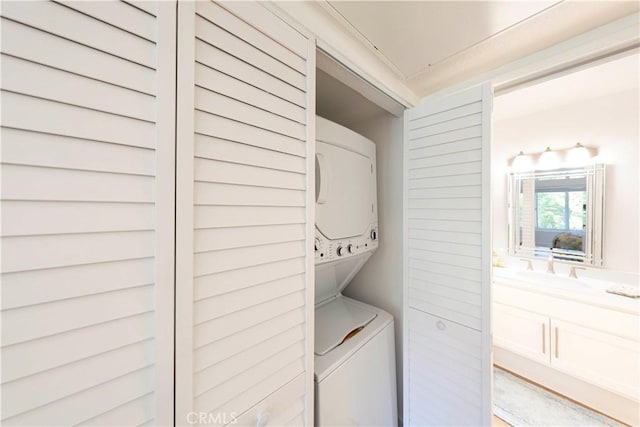 28107 Caldaro, Laguna Niguel, CA 92677 - laundry room featuring stacked washing machine and dryer