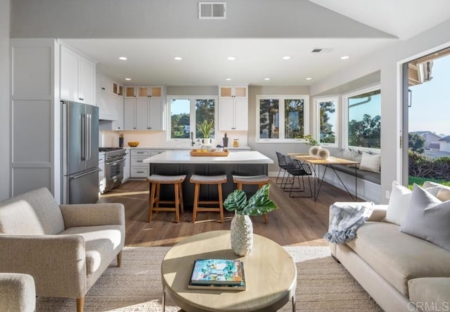 1808 Amalfi Dr, Encinitas, CA 92024 - living area featuring recessed lighting, dark wood finished floors, and breakfast area