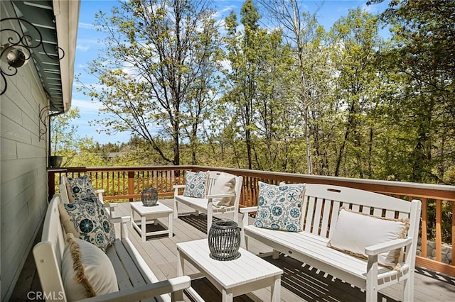28537 N Shore Rd, Lake Arrowhead, CA 92352 - wooden deck with an outdoor living space