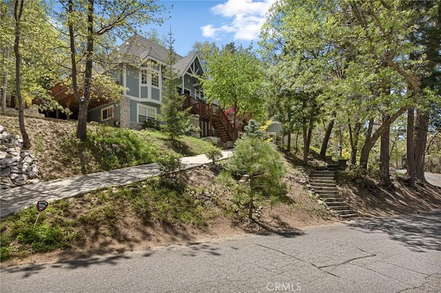 28537 N Shore Rd, Lake Arrowhead, CA 92352 - view of yard featuring stairway