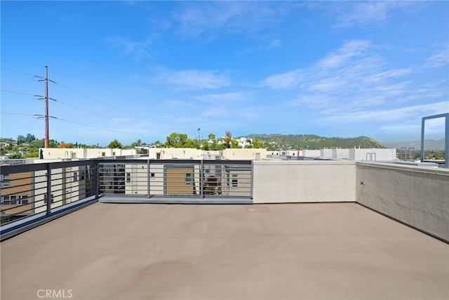 2753 Waverly Dr Unit 304, Los Angeles, CA 90039 - view of patio / terrace