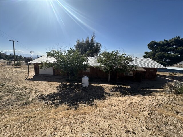 9238 Bonita Vis, Apple Valley, CA 92308 - view of yard