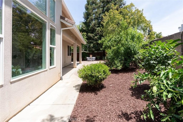 3384 Locksley Ct, Merced, CA 95340 - view of yard with a patio and fence