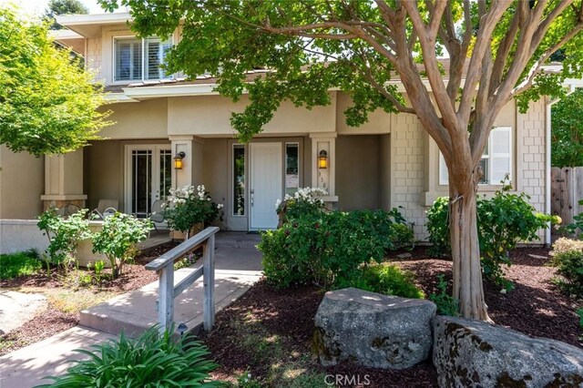 3384 Locksley Ct, Merced, CA 95340 - view of front facade with fence and stucco siding