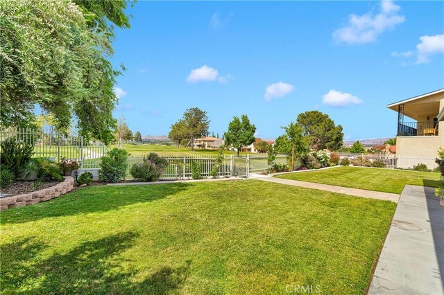 18060 Pebble Beach Dr, Victorville, CA 92395 - view of yard