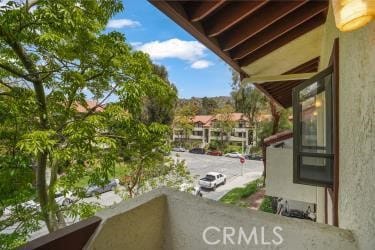 27929 Tyler Ln Unit 744, Canyon Country, CA 91387 - view of balcony