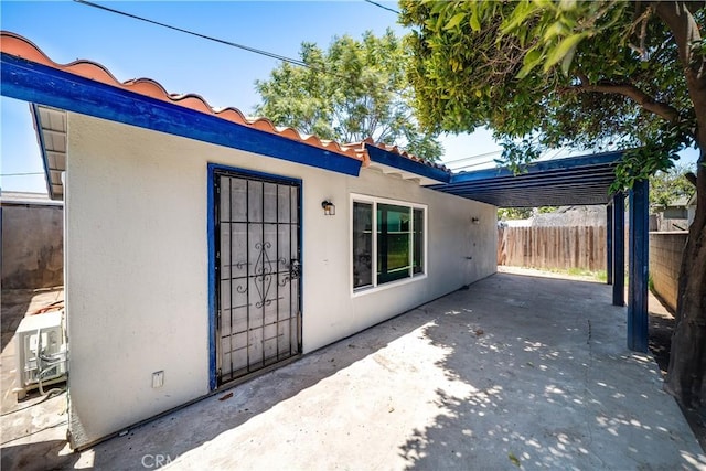 10091011 W Myrtle St, Santa Ana, CA 92703 - view of patio / terrace
