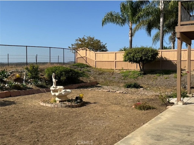 5486 Alexandrine Ct, Oceanside, CA 92057 - view of yard