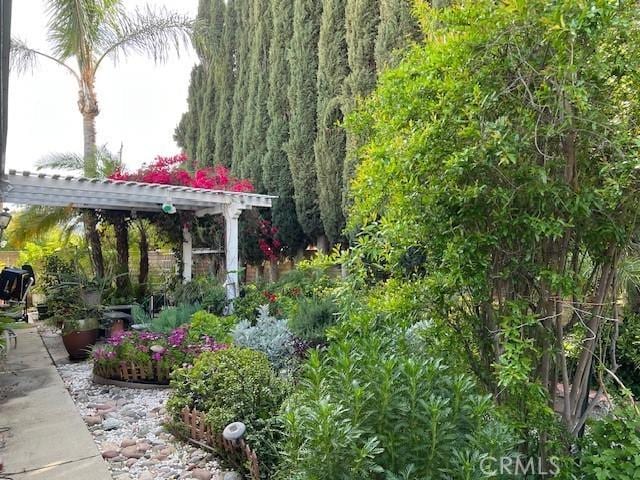 2163 N Justin Ave N, Simi Valley, CA 93065 - view of yard featuring a pergola