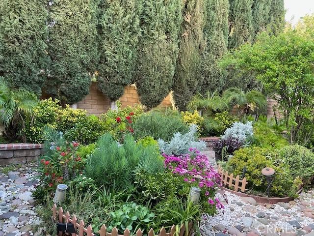 2163 N Justin Ave N, Simi Valley, CA 93065 - view of yard