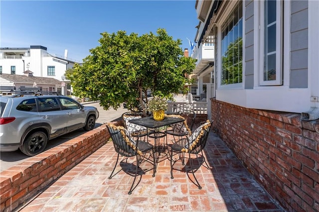 214 Sapphire Ave, Newport Beach, CA 92662 - view of patio / terrace with outdoor dining area