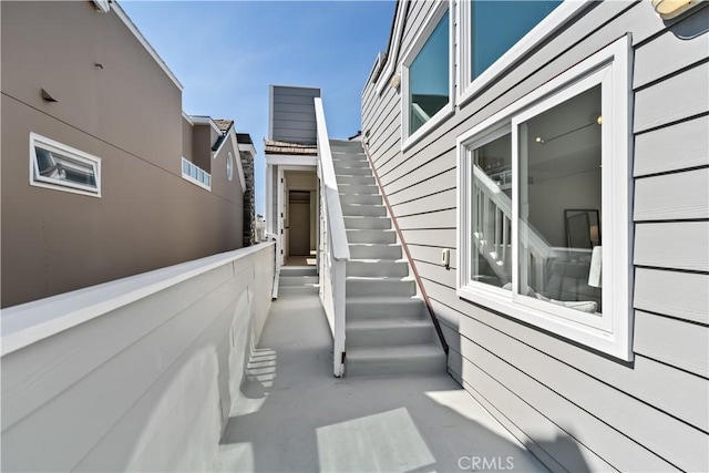 214 Sapphire Ave, Newport Beach, CA 92662 - view of patio