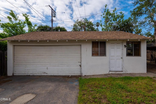 8528 Palma Vista St, San Gabriel, CA 91775 - detached garage with fence
