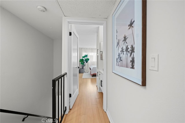2500 Abbot Kinney Blvd Unit 9, Venice, CA 90291 - hall featuring light wood-type flooring and baseboards