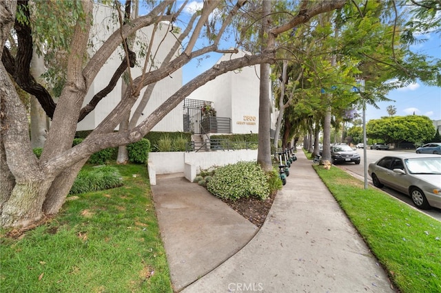2500 Abbot Kinney Blvd Unit 9, Venice, CA 90291 - view of yard