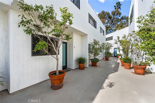 2500 Abbot Kinney Blvd Unit 9, Venice, CA 90291 - view of exterior entry featuring a patio area