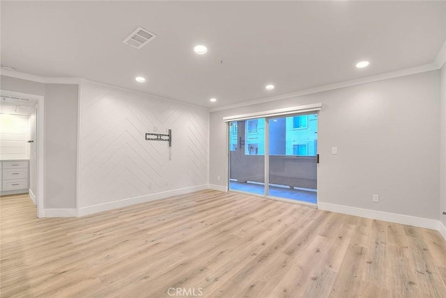 2040 Las Colinas Cir Unit 104, Corona, CA 92879 - unfurnished room featuring baseboards, crown molding, light wood-style flooring, and recessed lighting