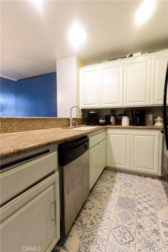 7890 E Spring St Unit 18D, Long Beach, CA 90815 - kitchen featuring dishwasher, a sink, and white cabinetry