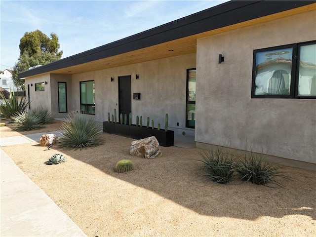4756 Keniston Ave, View Park, CA 90043 - view of front facade with stucco siding