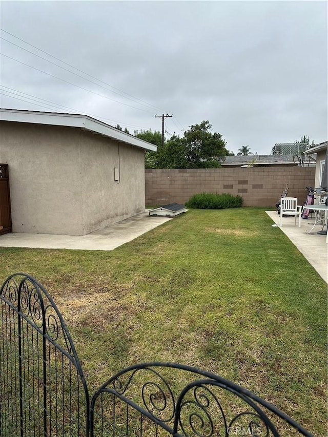 1940 E Walnut Crk, West Covina, CA 91791 - fenced backyard with a patio area