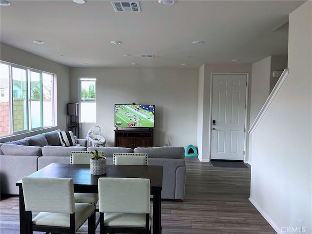 31832 Gimbal Way, Winchester, CA 92596 - dining area with baseboards, dark wood finished floors, and recessed lighting