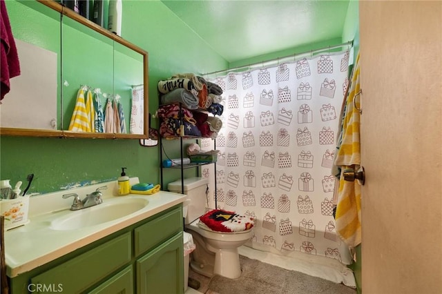 1165 E 24th St, Los Angeles, CA 90011 - full bathroom featuring toilet, vanity, and curtained shower