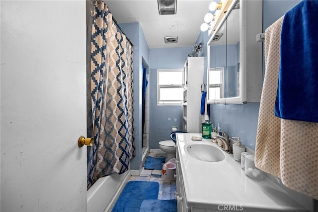 1022 W 101st St, Los Angeles, CA 90044 - bathroom featuring a shower with shower curtain, vanity, and tile patterned floors