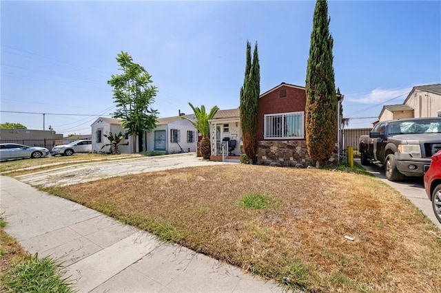 1022 W 101st St, Los Angeles, CA 90044 - view of front facade with stucco siding